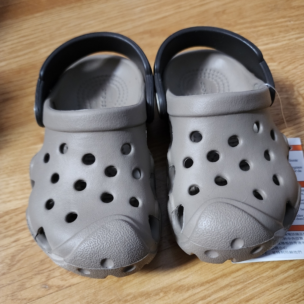 Crocs New Swiftwater Clog Mushroom Brown Expresso Roomy C6 Kids SA.J